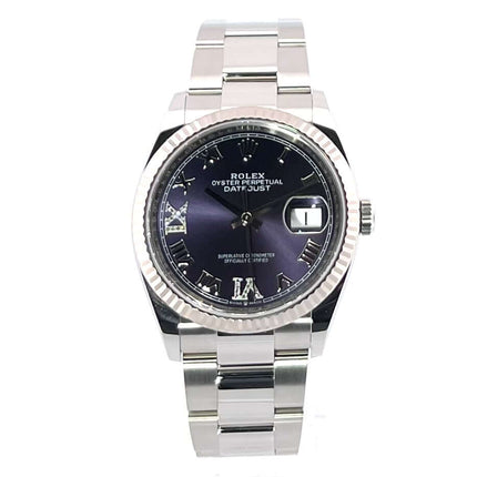 Rolex Datejust 36mm Oystersteel Weißgold 126234 mit purpurnem Zifferblatt und Diamanten, Oyster-Edelstahlband und Faltschließe.