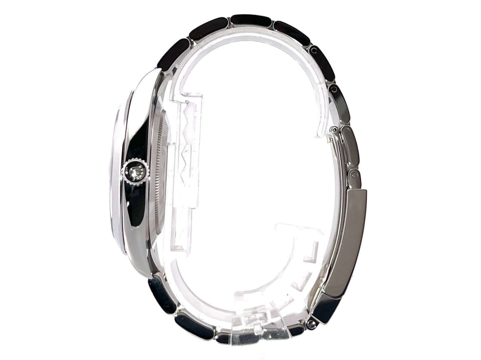 Profilansicht der Rolex Datejust 41 Oystersteel 126300 mit poliertem Edelstahlgehäuse und satiniertem Edelstahlband.