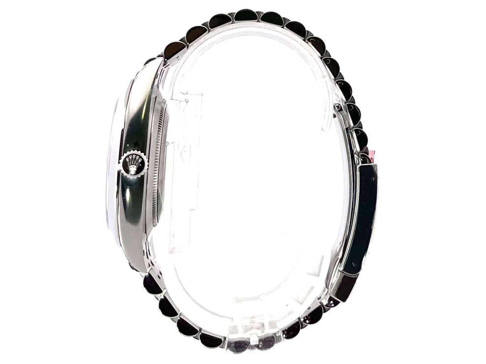 Seitenansicht der Rolex Datejust 41 Oystersteel 126300 mit Jubilé-Band.