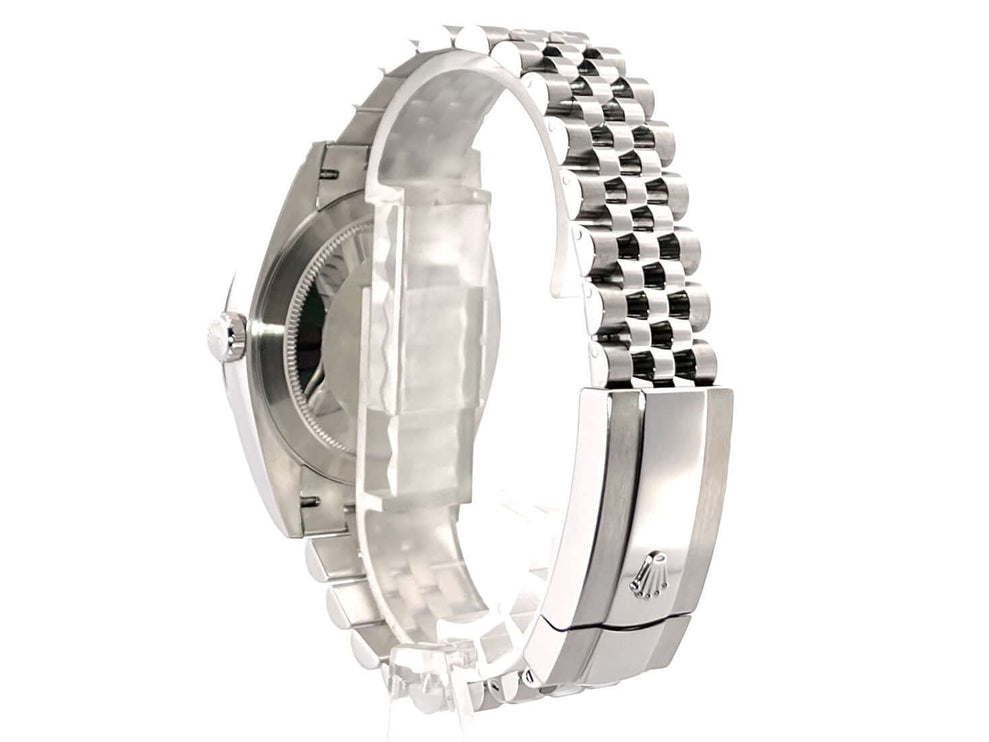 Rückansicht des Rolex Datejust 41 Edelstahl 126300 mit poliertem Edelstahlgehäuse und Jubile-Armband aus Edelstahl mit Faltschließe.