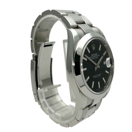Rolex Datejust 41 Edelstahl 126300 Schwarz 2018 mit Oyster-Band und poliertem Edelstahl Gehäuse, schwarzes Zifferblatt und Leuchtindizes.