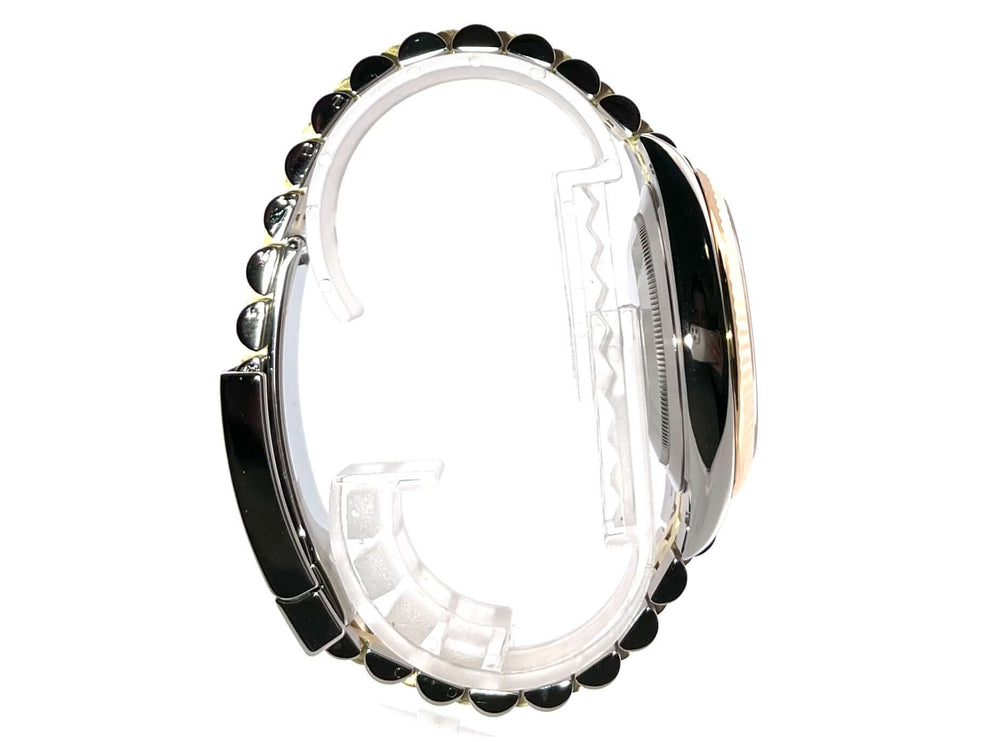 Rolex Datejust 41 Edelstahl Gelbgold 126333, Seitenansicht des polierten und satinierten Jubile-Armbands in Edelstahl und Gelbgold.