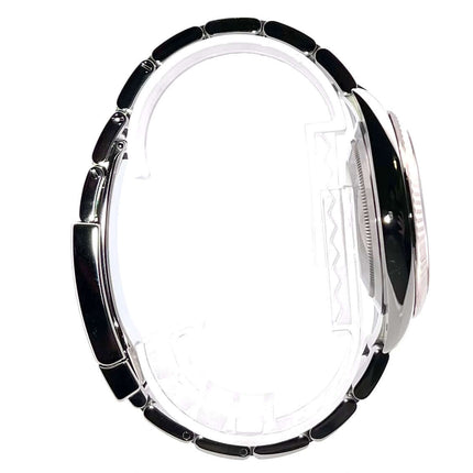 Seitenansicht der Rolex Datejust 41 Edelstahl Weißgold 126334 mit Oyster-Band.