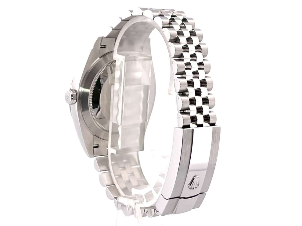 Rückseite der Rolex Datejust 41 Edelstahl Weißgold 126334 mit Jubile-Band und Faltschließe.