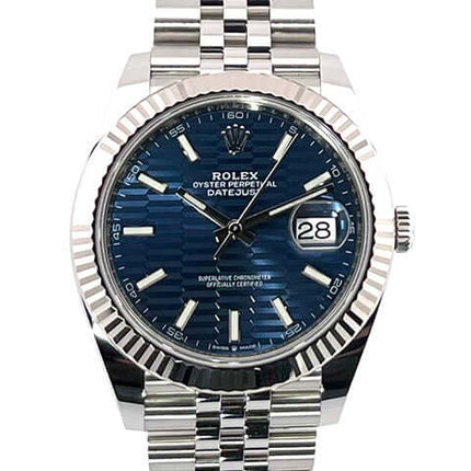 Rolex Datejust 41 Edelstahl Weißgold 126334 Blaues Riffelmuster-Jubile-Band, 41 mm Gehäuse, geriffelte Lünette, blaues Zifferblatt