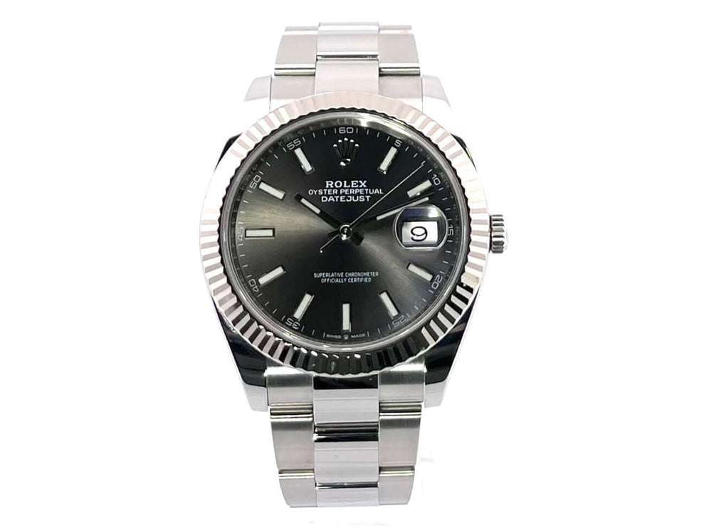 Rolex Datejust 41 Edelstahl Weißgold 126334 Rhodium mit rhodiumfarbenem Zifferblatt und Oyster-Armband, poliert und satiniert, 41 mm Gehäuse.