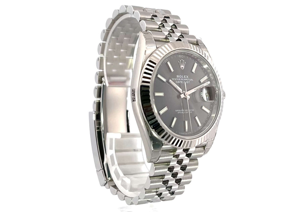 Rolex Datejust 41 Ref. 126334 Edelstahl Weißgold Rhodium Jubile-Band, 41 mm Gehäuse, geriffelte Weißgoldlünette, rhodiumfarbenes Zifferblatt