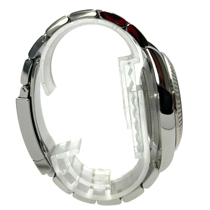 Profilansicht Rolex Datejust 41 Edelstahl Weißgold Ref. 126334 mit poliertem und satiniertem Edelstahlgehäuse und Armband