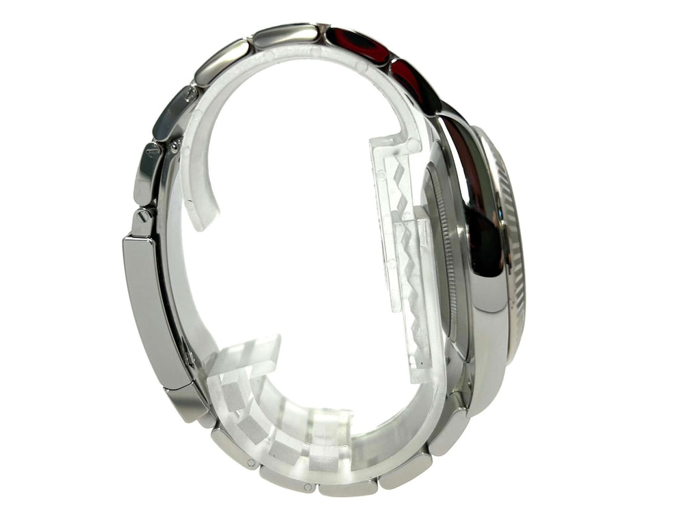 Profilansicht Rolex Datejust 41 Edelstahl Weißgold Ref. 126334 mit poliertem und satiniertem Edelstahlgehäuse und Armband