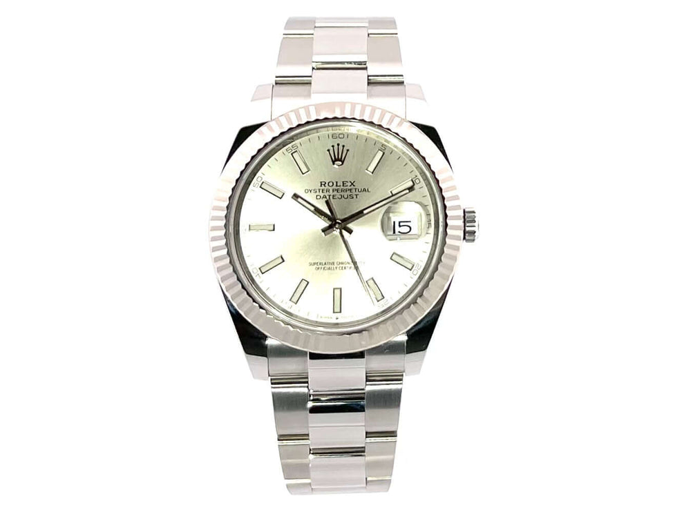 Rolex Datejust 41 Edelstahl Weißgold 126334 Silber mit geriffelter Lünette und silberfarbenem Zifferblatt, Oyster Armband, Automatikwerk.