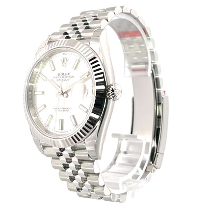 Rolex Datejust 41 Edelstahl Weißgold Ref. 126334 mit silbernem Zifferblatt und Jubile-Armband