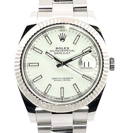 Rolex Datejust 41 Edelstahl Weißgold 126334 Weißes Zifferblatt, Oyster-Band, Automatikwerk, 41 mm Gehäuse, Leuchtindizes, Datumsanzeige.