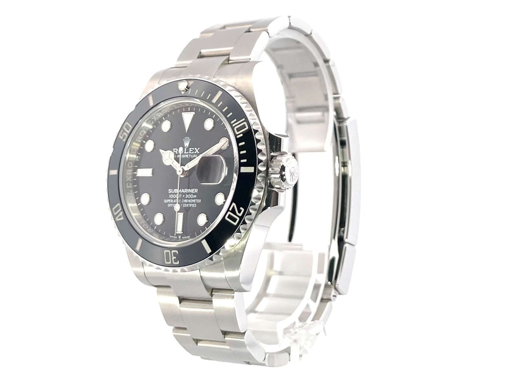Rolex Submariner Date 126610LN aus Edelstahl mit schwarzem Zifferblatt und Keramik-Lünette, Automatikwerk, Oysterarmband