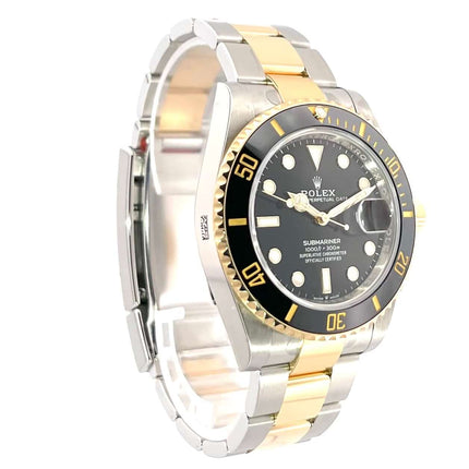 Rolex Submariner Date 41 Edelstahl Gelbgold 126613LN, poliertes und satiniertes Gehäuse, Oyster Armband und schwarzes Zifferblatt