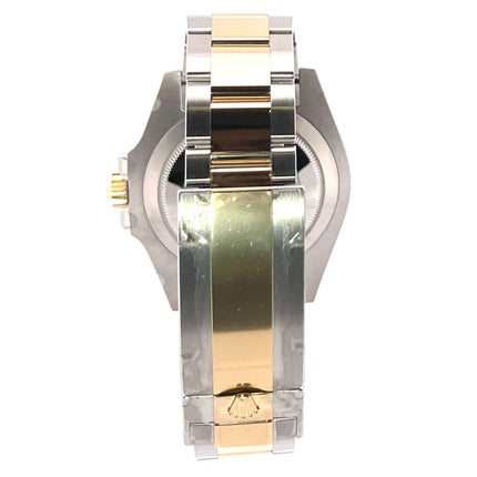Rückseite der Rolex Submariner Date 41 Edelstahl und Gelbgold 126613LN Armband mit Sicherheitsfaltschließe