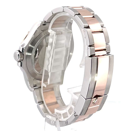 Rückansicht eines Rolex Yacht-Master 40 Oystersteel/18 kt Everose-Gold Armbands, poliertes und satiniertes Finish, Sicherheitsfaltschließe.