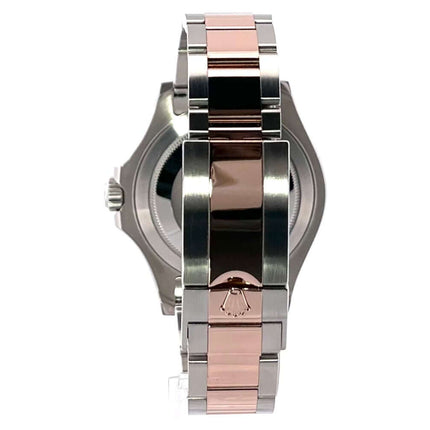 Rückseite eines Rolex Yacht-Master 40 Oystersteel/18 kt Everose-Gold Armbands mit Sicherheitsfaltschließe.