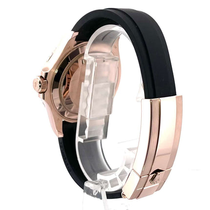 126655-Schwarz-2020-G7