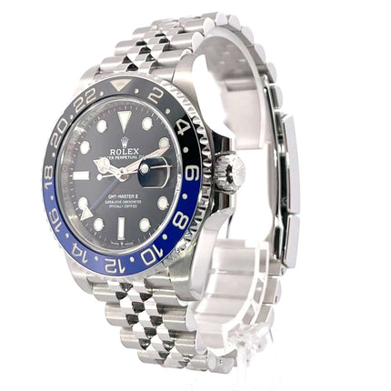 Rolex GMT Master II Edelstahl 126710BLNR aus 2021 mit blau/schwarzer Keramik Lünette und Jubile-Edelstahlarmband, Vorderansicht