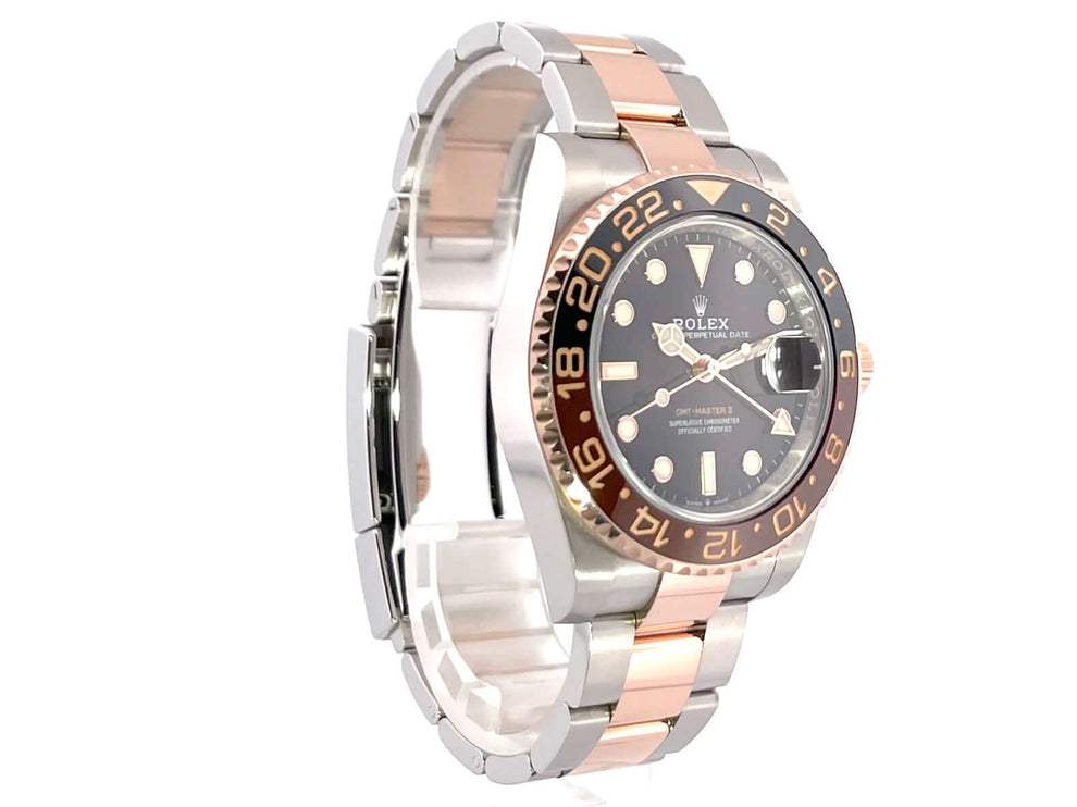 Rolex GMT-Master II Edelstahl Everose-Gold 126711CHNR Uhr mit schwarzem Zifferblatt und Keramiklünette.