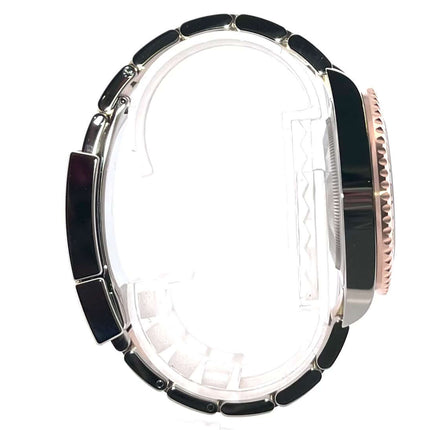 Seitenansicht Rolex GMT-Master II Edelstahl und 18 kt Everose-Gold Ref. 126711CHNR mit poliertem und satiniertem Armband