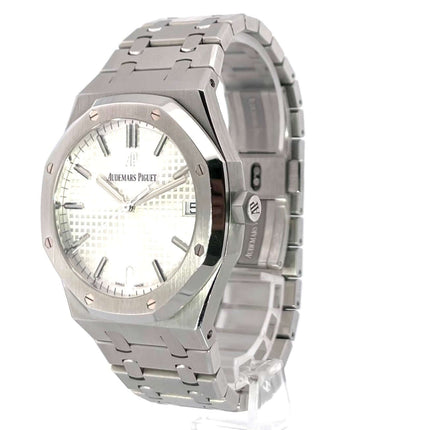 Audemars Piguet AP Royal Oak 15500ST.OO.1220ST.04 aus Edelstahl mit silberfarbenem Zifferblatt, poliertes und satiniertes Edelstahlarmband