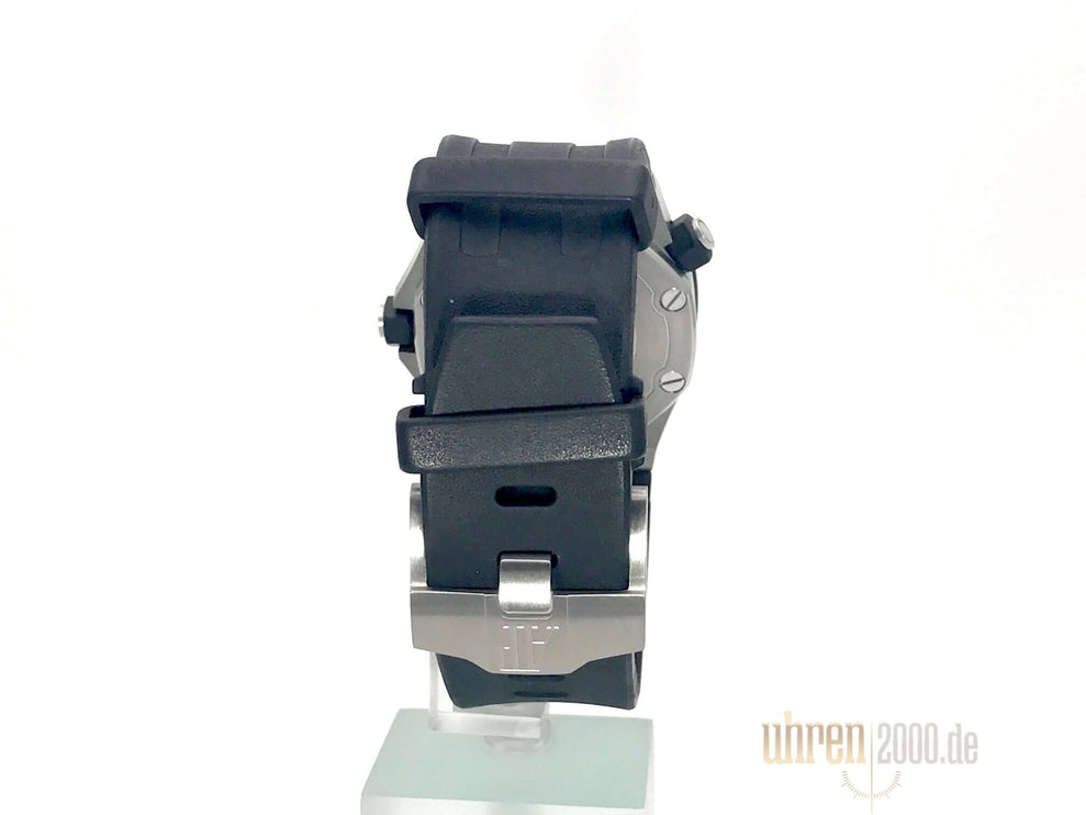 15703ST-00-A002CA-01-2010-4