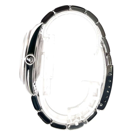 Seitenansicht einer Rolex Datejust 36 Edelstahl Ref. 16200 Silber mit polierter und satinierter Oberfläche und Oyster-Band.