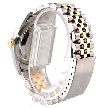 Rückseite der Rolex Datejust 36 Edelstahl Gelbgold 16233 mit poliertem und satiniertem Edelstahl-/Gelbgold-Jubile-Armband.