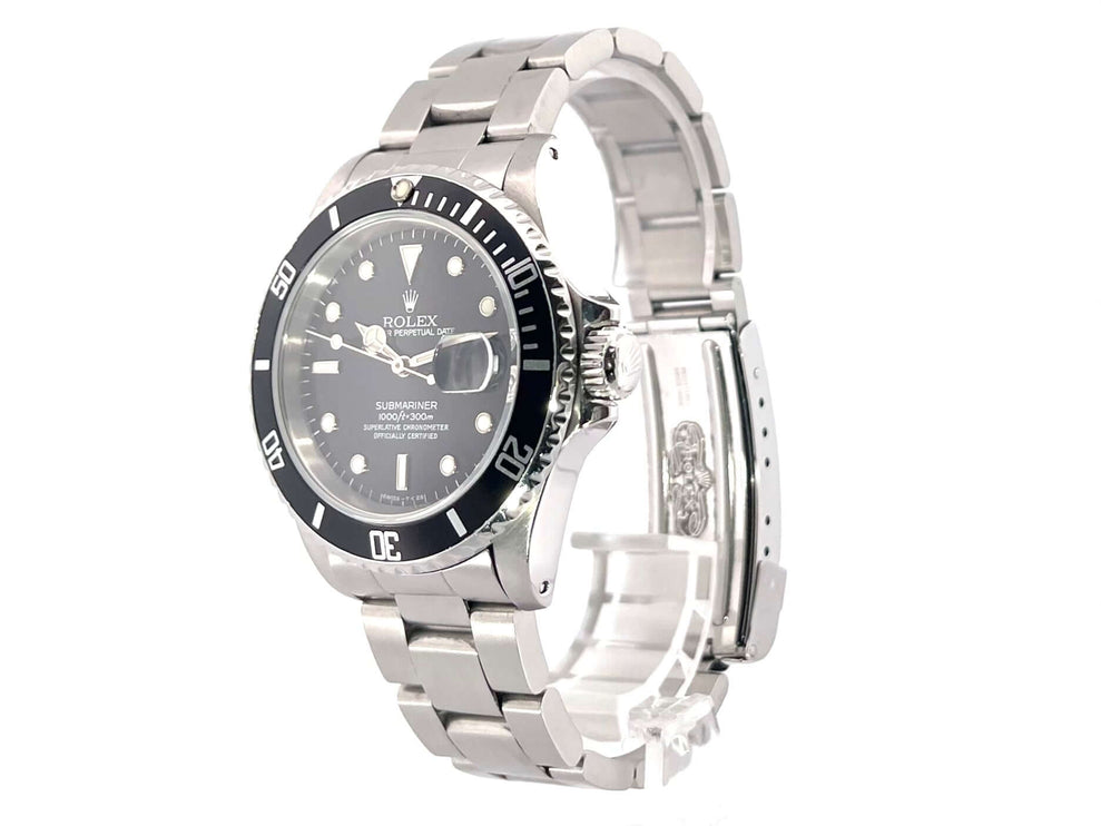 Rolex Submariner Date 16610 N-Serie Edelstahl, Schwarze Lünette und Zifferblatt, Automatikwerk, 40 mm Gehäusedurchmesser.