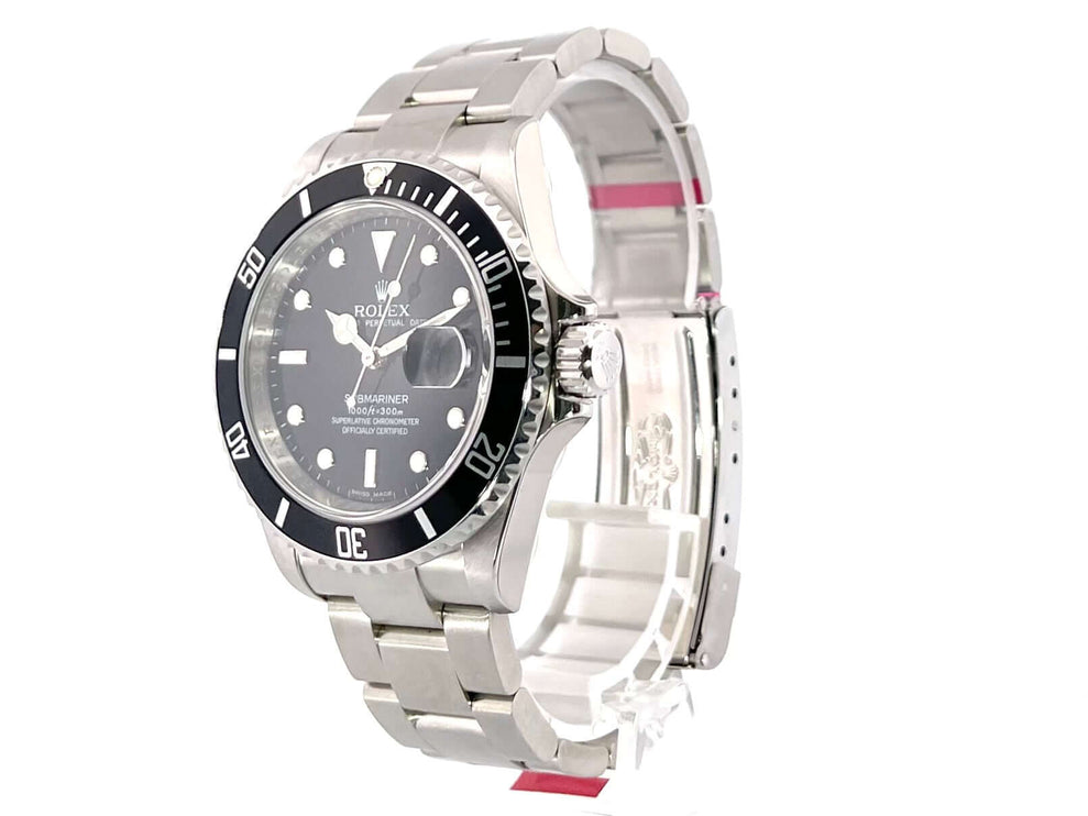Rolex Submariner Date 16610 aus 2007 mit Edelstahlgehäuse, schwarzer Lünette, schwarzem Zifferblatt und Edelstahl-Oyster-Armband