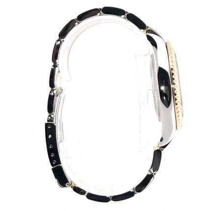 Profilansicht der Rolex Yachtmaster 16623 Uhr Edelstahl Gelbgold mit weißem Zifferblatt und Oyster-Armband.