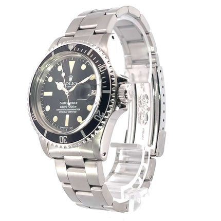 Rolex Submariner Date 1680 mit poliertem und satiniertem Edelstahlgehäuse, schwarzem Zifferblatt und beweglicher Lünette.