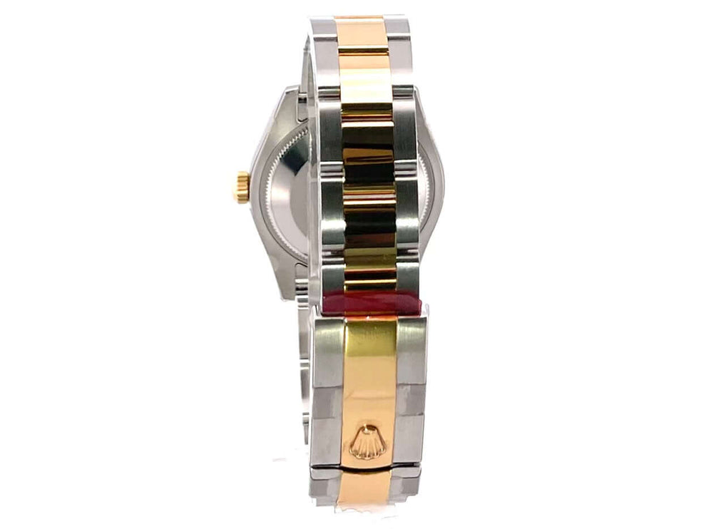 Rückansicht der Rolex Datejust 31 Edelstahl Gelbgold 178273 mit poliertem und satiniertem Armband in Edelstahl und 18 kt Gelbgold.