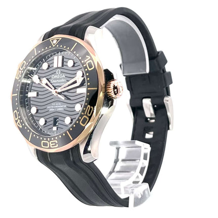 OMEGA Seamaster Diver 300M Master Chronometer 210.22.42.20.01.002 Edelstahlgehäuse, Roségold Lünette, schwarzes Kauschukband, schwarzes Zifferblatt.