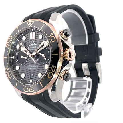 Omega Seamaster Diver 300M Chronograph 210.22.44.51.01.001, Edelstahlgehäuse, Roségold Lünette, schwarzes Kautschukband, schwarzes Zifferblatt