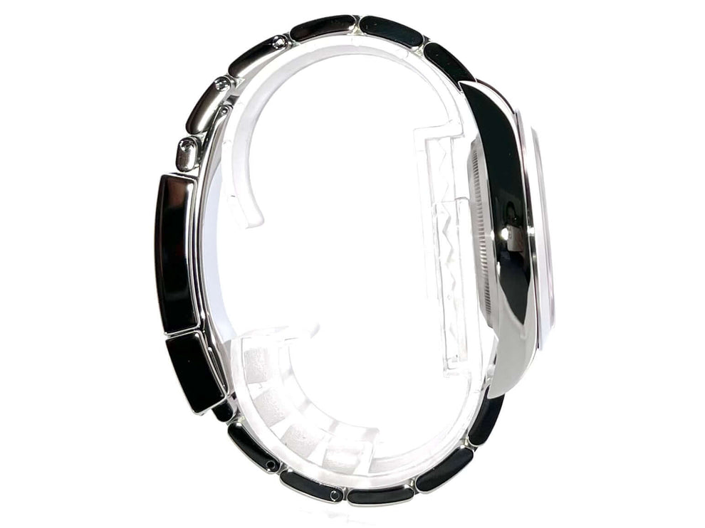 Rolex Explorer I Edelstahl 214270 Seitenansicht, poliertes und satiniertes Edelstahlgehäuse und Armband.