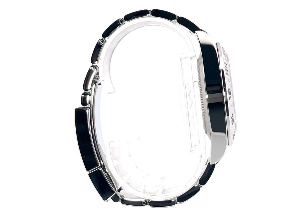 Seitenansicht des Rolex Explorer II 42 mm Edelstahlmodells Ref. 216570, poliertes und satiniertes Edelstahlarmband.