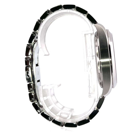 Seitenansicht der Omega Seamaster Aqua Terra Master Chronometer 220.10.41.21.03.002 mit Edelstahlgehäuse und Armband, 41 mm Durchmesser.