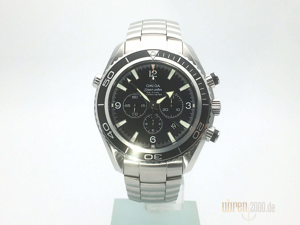 Omega Seamaster Planet Ocean Chronograph 2210.50.00 aus 2010 mit schwarzem Zifferblatt und Edelstahlarmband.