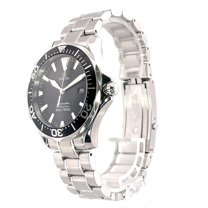 Omega Seamaster 300M Diver 41 Ref. 2264.50.00, Edelstahlgehäuse, schwarze Einlage, Edelstahlband, schwarzes Zifferblatt, aus 2009.