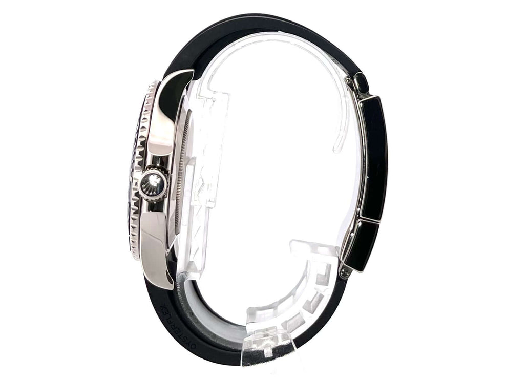 Rolex Yacht-Master 42 Weißgold 226659, Seitenansicht, Oysterflex Armband, schwarze Keramik Lünette, poliertes 18 kt Weißgold-Gehäuse