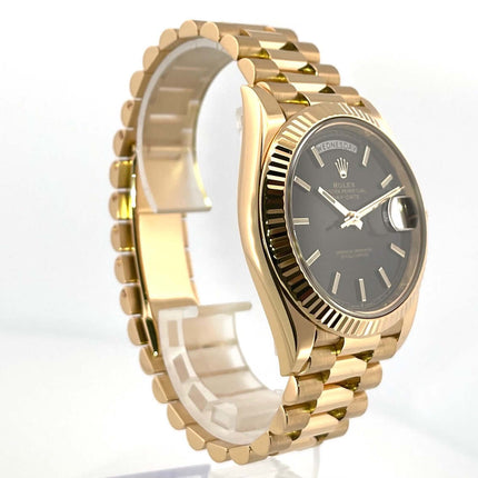 228238-schwarz-2019-130-3