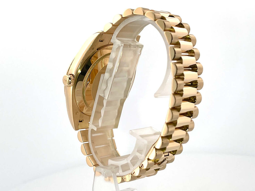 228238-schwarz-2019-130-6