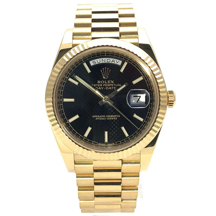 228238-schwarz-2019-170-1