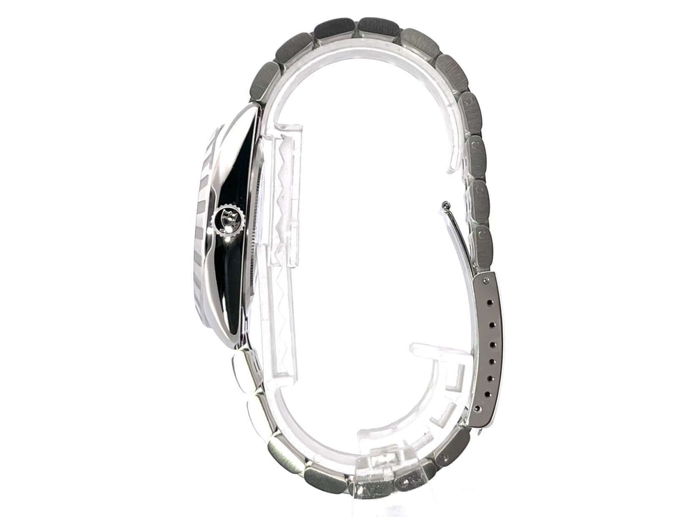 Edelstahlgehäuse Tudor Classic Date & Day 41 Ref. 23010, poliert und satiniert, seitliche Ansicht der gebrauchten Uhr in sehr gutem Zustand