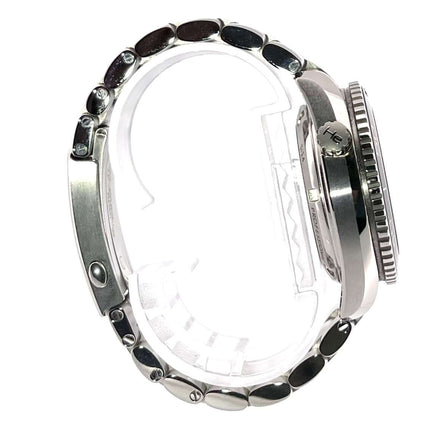 Seitenansicht der Omega Seamaster Planet Ocean 600m Co-Axial 42mm 232.30.42.21.01.001 Armbanduhr aus Edelstahl.