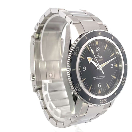 Omega Seamaster 300 Master Co-Axial 233.30.41.21.01.001, Edelstahl, 41 mm, schwarze Lünette, schwarzes Zifferblatt, Automatik, 2015.