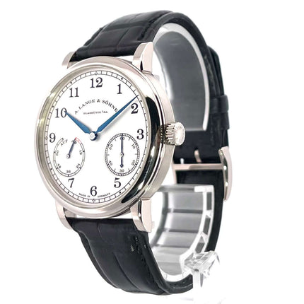 A. Lange & Söhne 1815 Auf/Ab Weißgold 234.026 aus 2013, 18 kt Weißgold, schwarzes Alligatorlederband, Gehäusedurchmesser 39 mm, Handaufzug