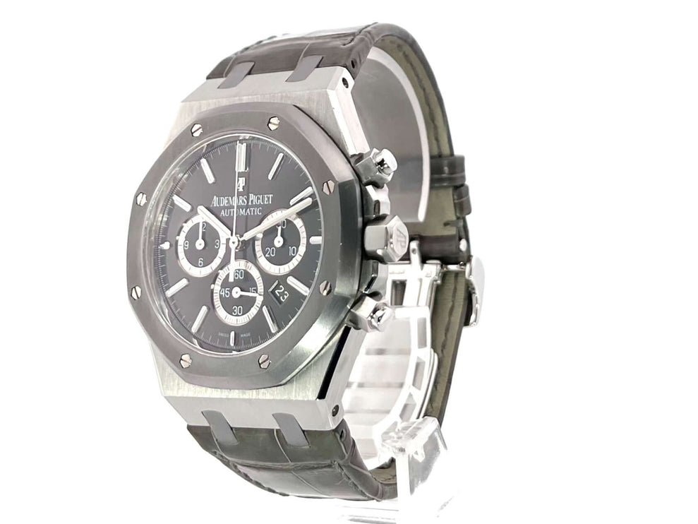 Audemars Piguet Royal Oak Chronograph 26325TS.OO.D005CR.01 Leo Messi aus 2012 mit Stahlgehäuse und anthrazitfarbenem Alligatorlederband